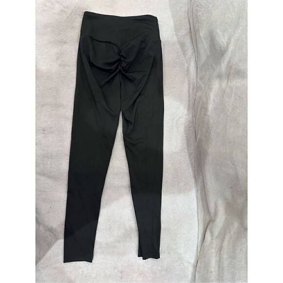 Black legging , butt lifting scrunched in back size S - Picture 5 of 6